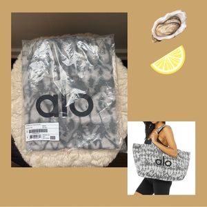 ALO YOGA Tote Bag, Grey Tiedye